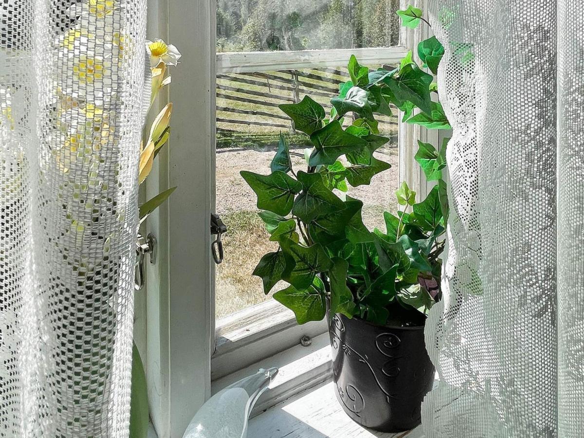 4 Person Holiday Home In Furuby Екстер'єр фото